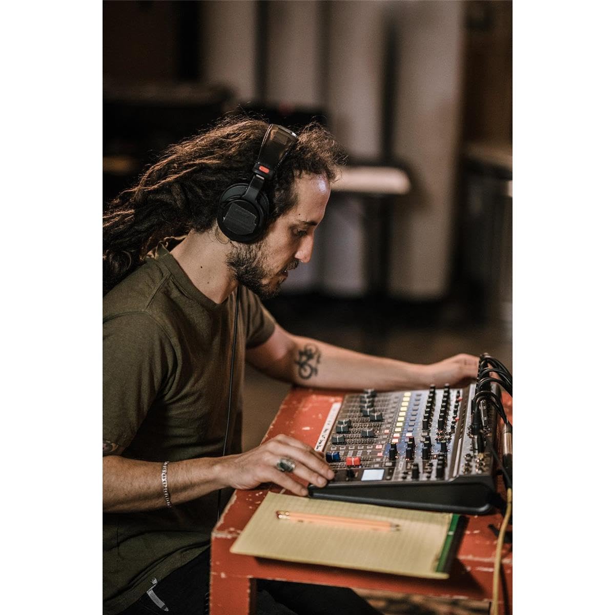 Zoom LiveTrak L-12 Digital Mixer and Multitrack Recorder