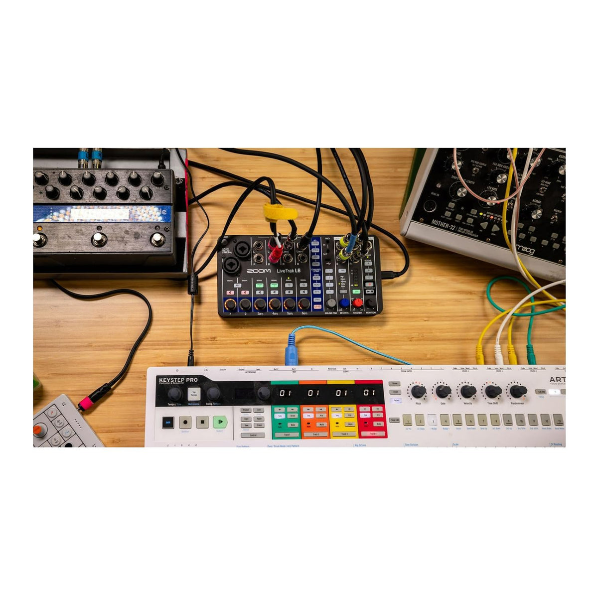 Zoom ZL6 LiveTrak L-6 10-Channel Mixer/Recorder