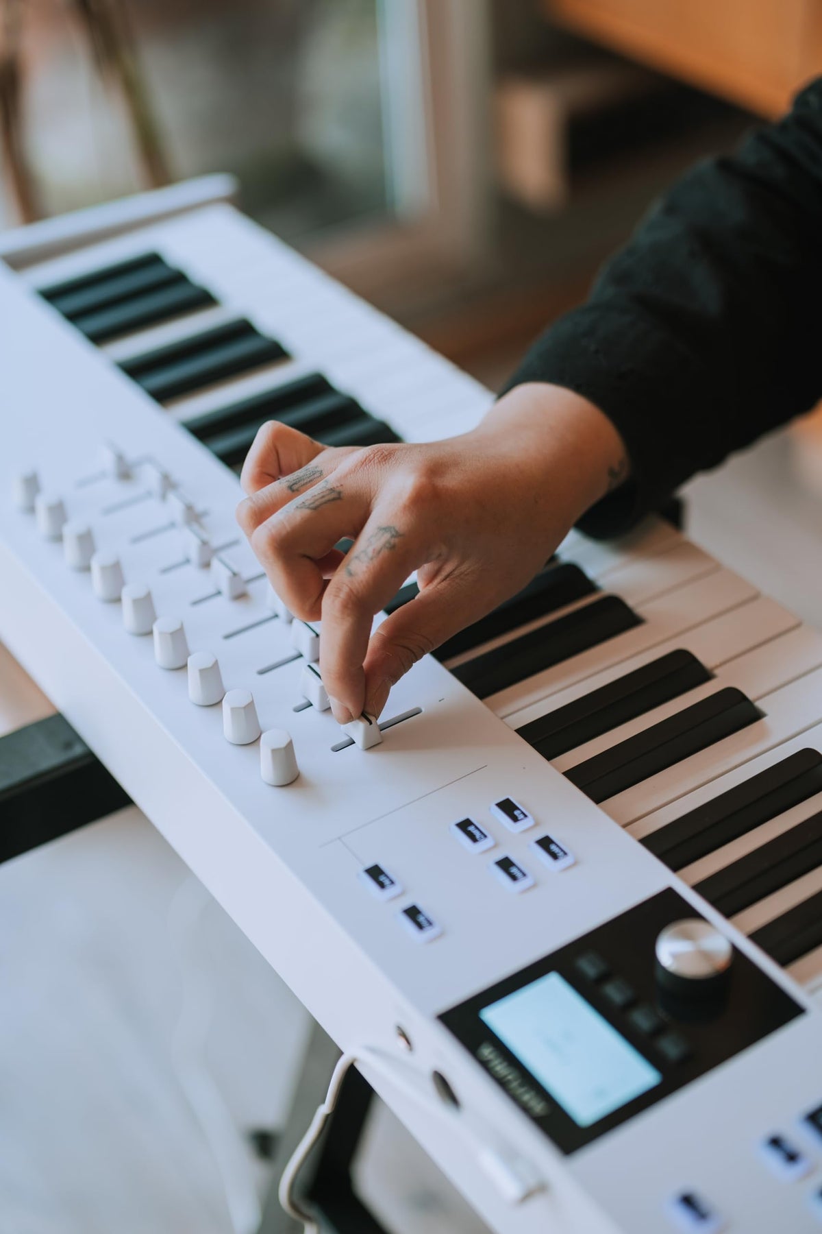 Arturia KeyLab Essential 88 mk3 88-Key MIDI Controller