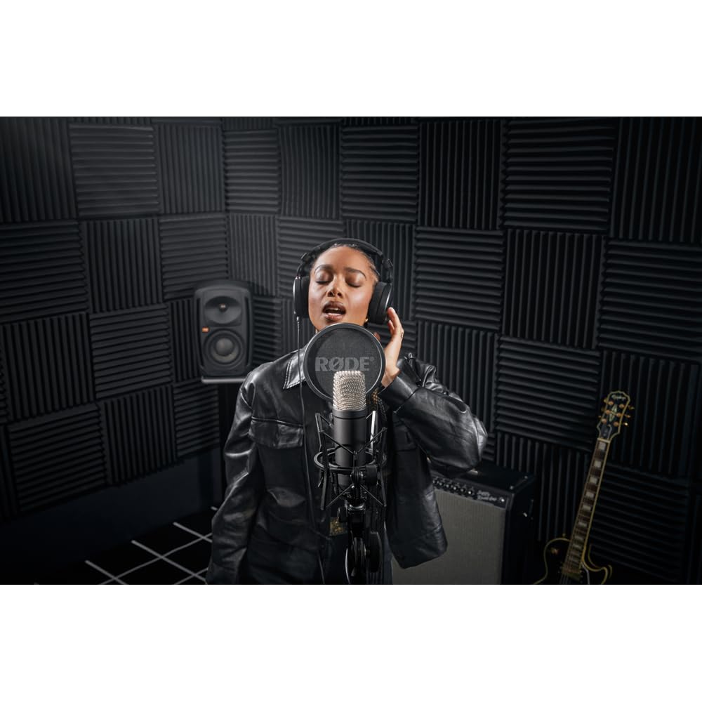 RØDE NT1 Signature Series Condenser Microphone with SM6 Shockmount and Pop Filter - Black