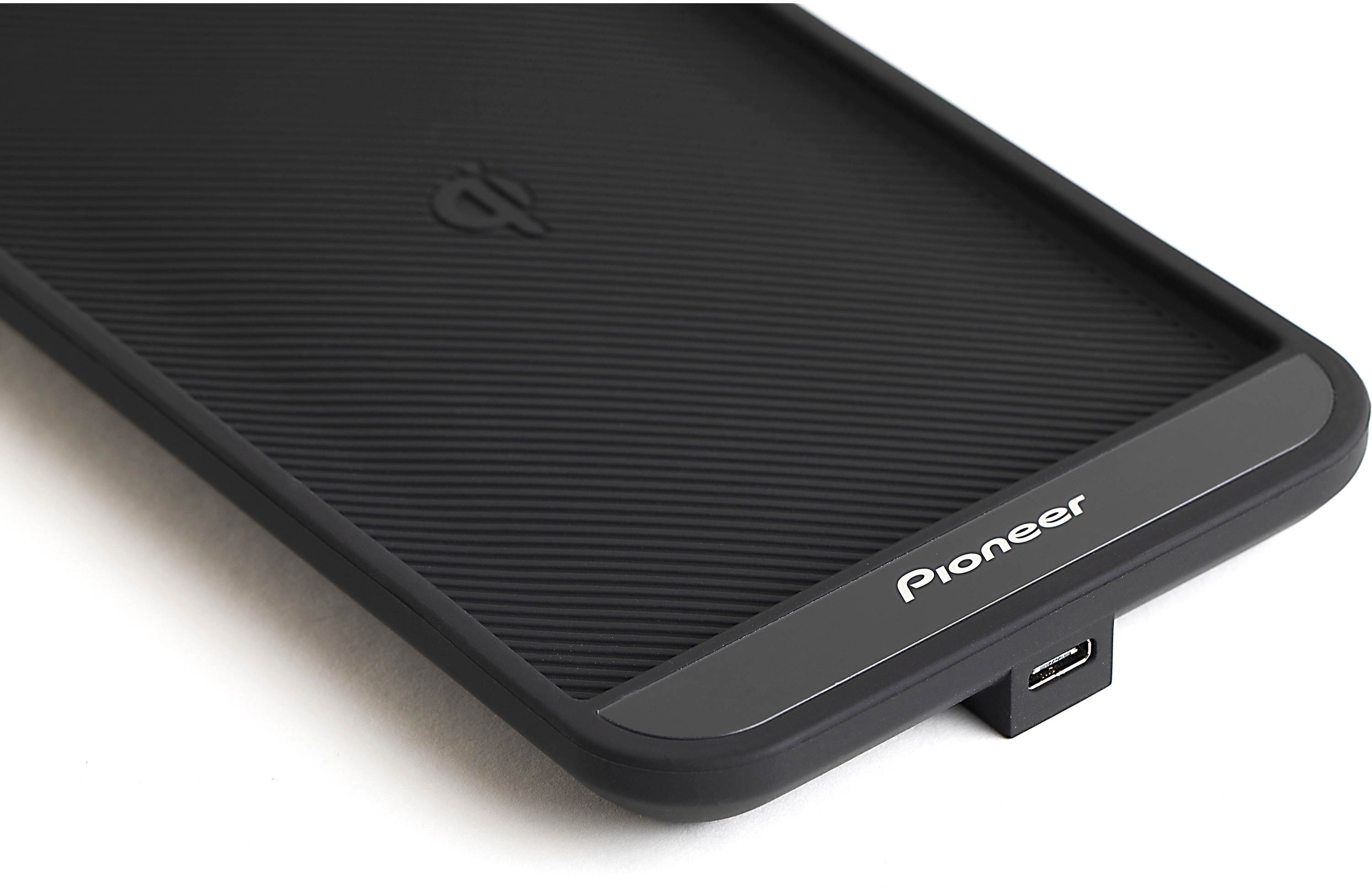 Pioneer SDA-CP300 Universal wireless Qi charging pad
